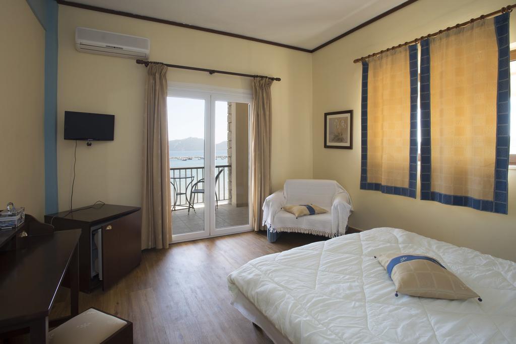 Methoni Beach Hotel ภายนอก รูปภาพ