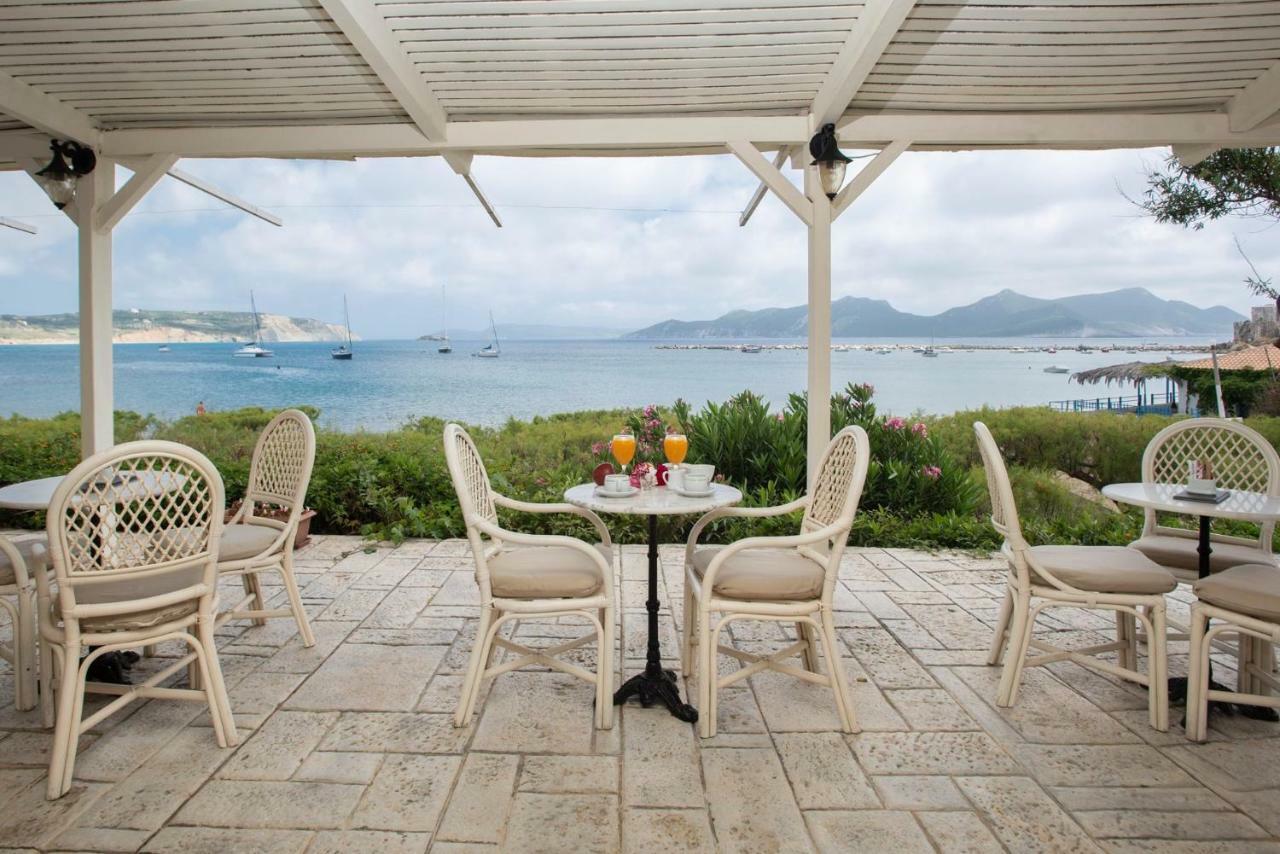 Methoni Beach Hotel ภายนอก รูปภาพ
